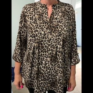 Woman’s leopard print top